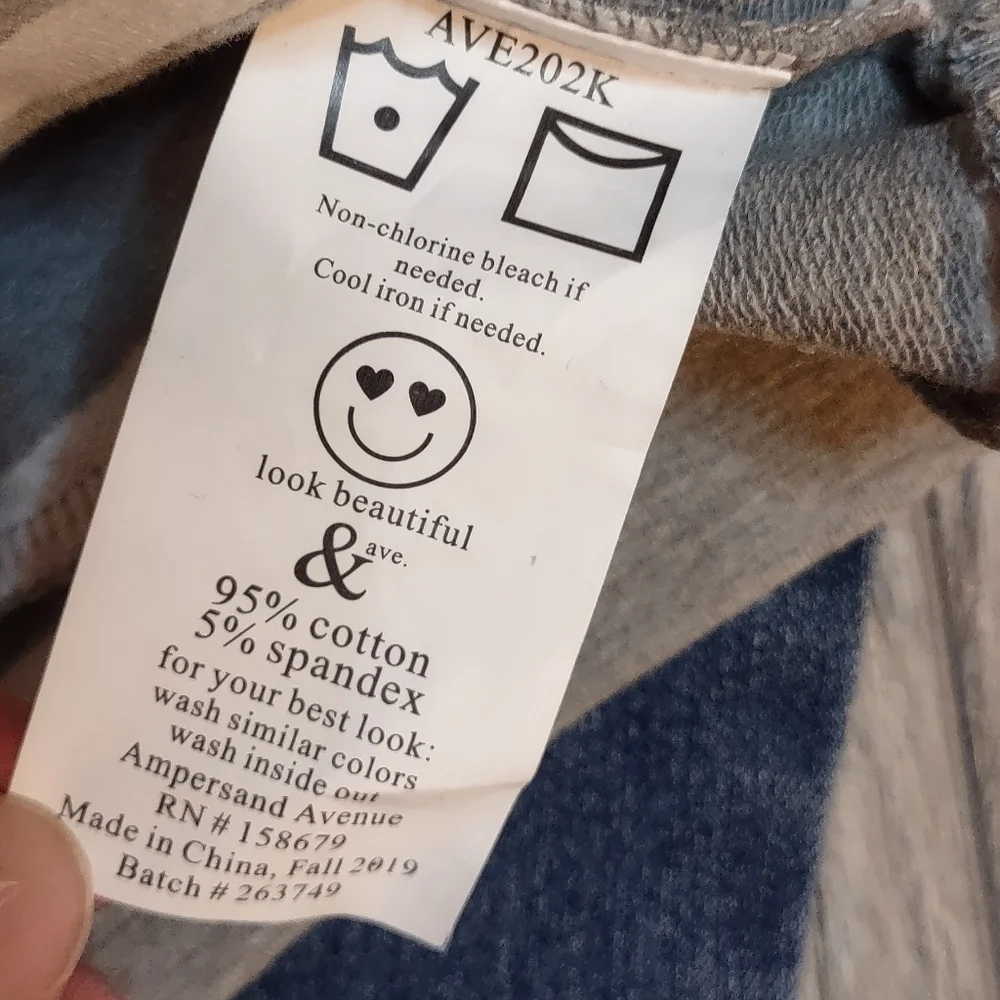 Oskosh B'gosh Boys Classic Jeans and Ampersand Ave Holiday Hoodie Set Sz 6M